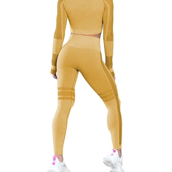 Beautiful yoga set.❤️ - Picture 4 of 5